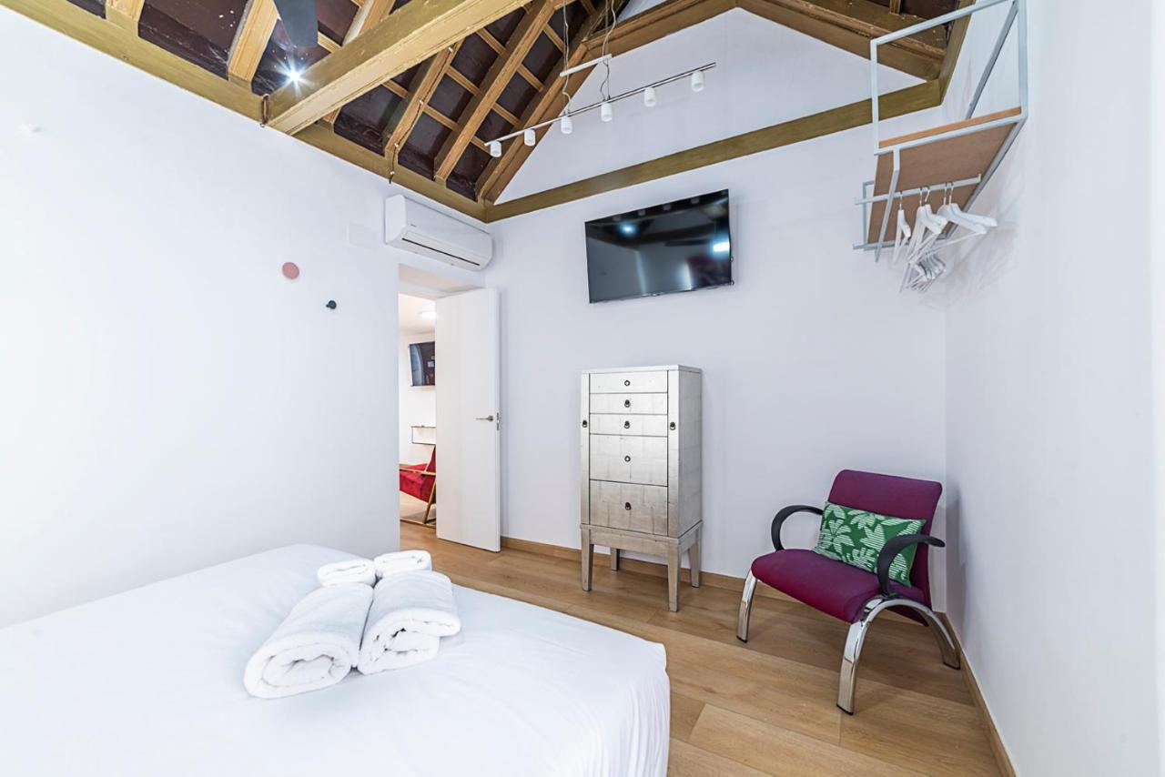 Appartement Alohamundi Martinez Montanes à Séville Extérieur photo